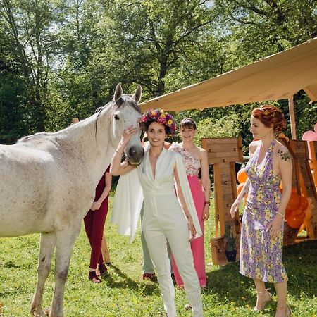 Meunet-Planches Parc De Lesseps Bed & Breakfast エクステリア 写真