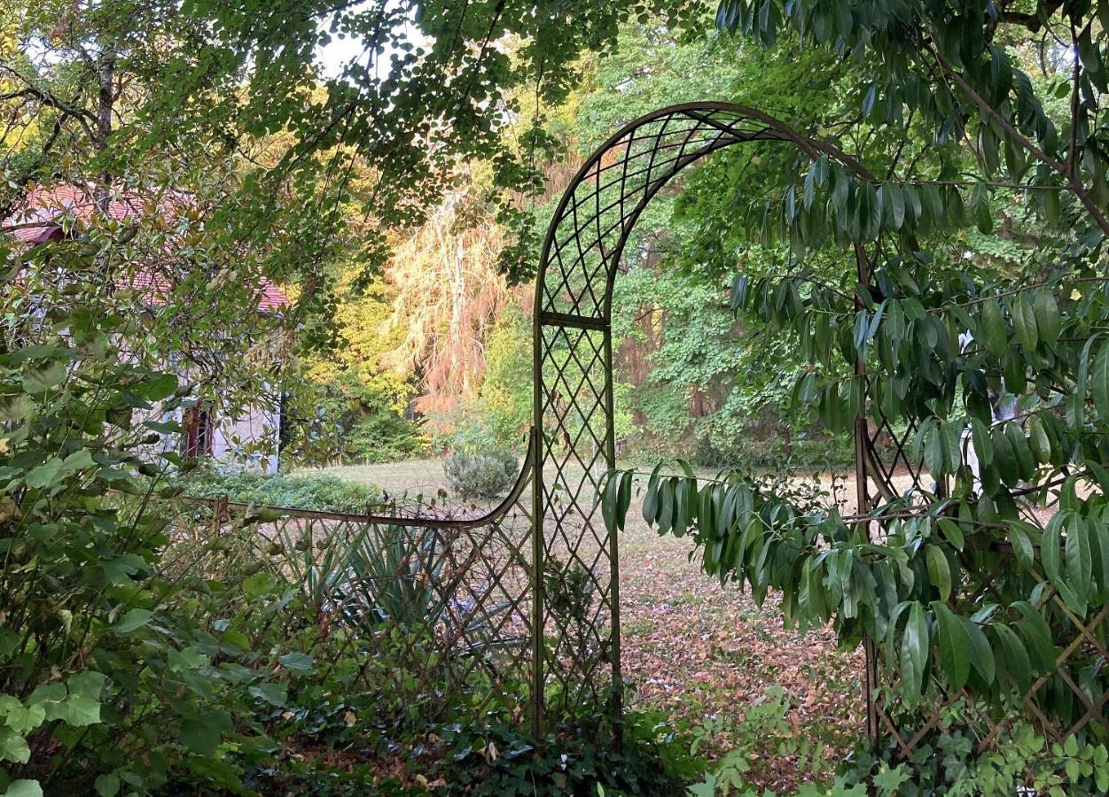 Meunet-Planches Parc De Lesseps Bed & Breakfast エクステリア 写真
