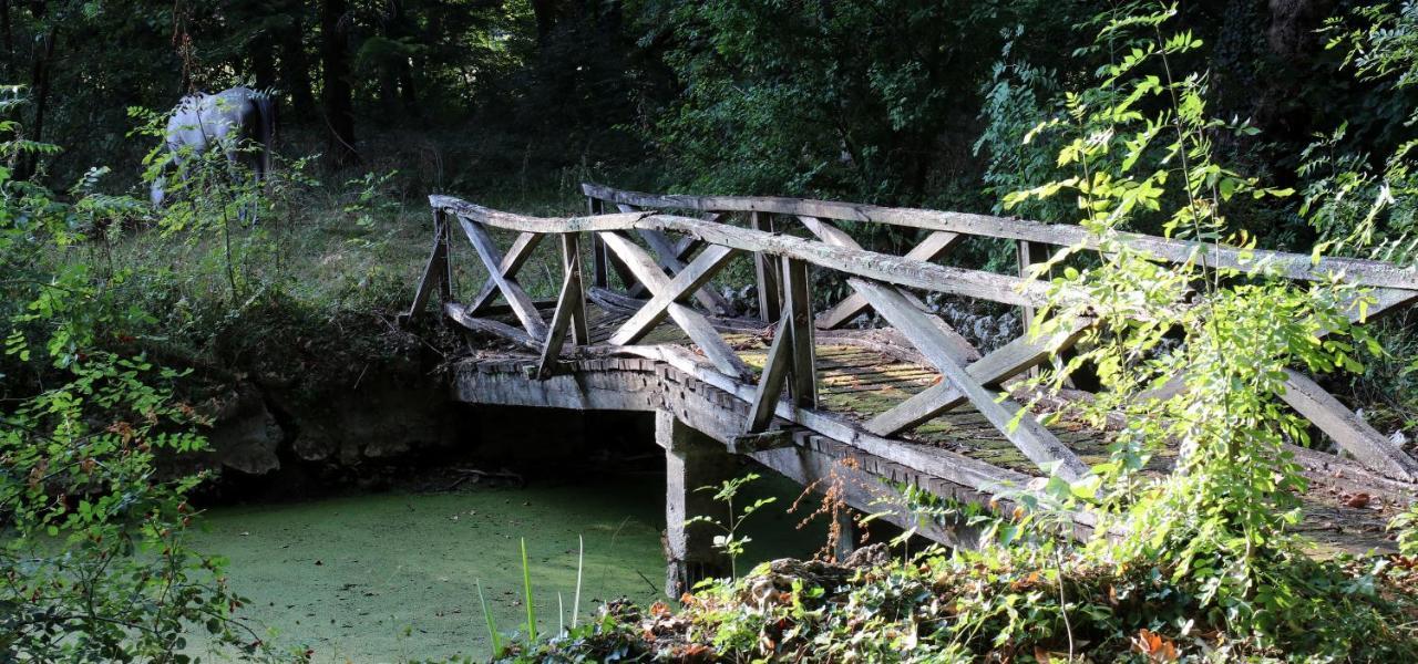 Meunet-Planches Parc De Lesseps Bed & Breakfast エクステリア 写真